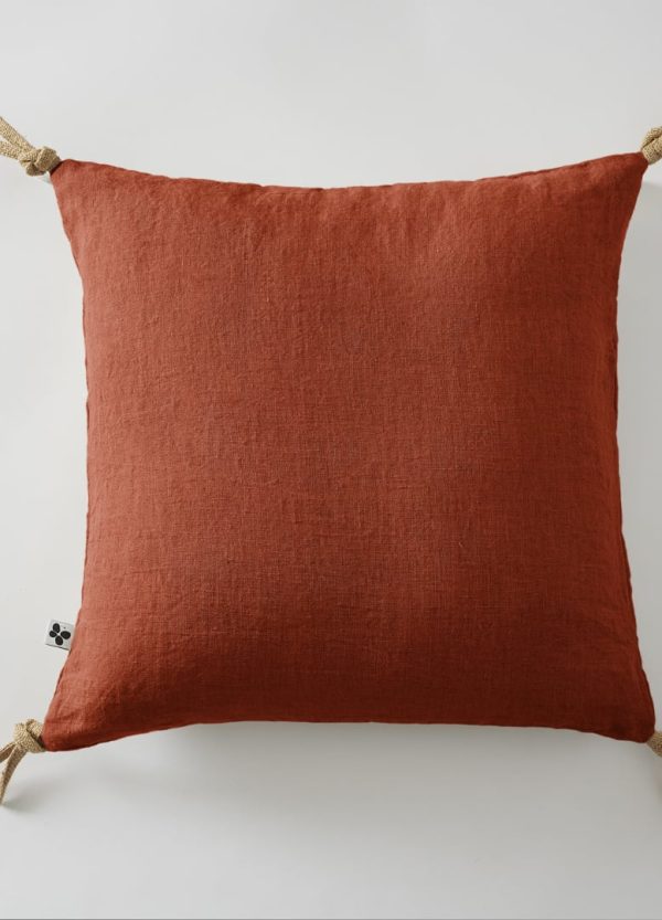 Coussin déhoussable avec pompons Lin lavé SOLINE - Paprika À prix réduit – Image 2